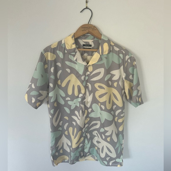 Resort shirt with abstract design - Picture 1 of 4